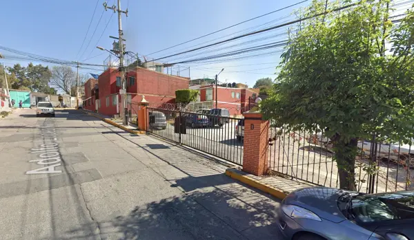 Casa en venta en Villas de San Francisco I, Tultitlán — foto 3 de 9