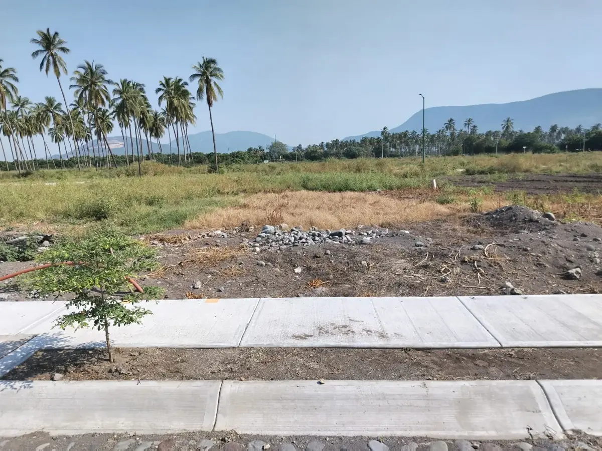 Terreno en venta en Valle Querido, Tecomán — foto 1 de 11