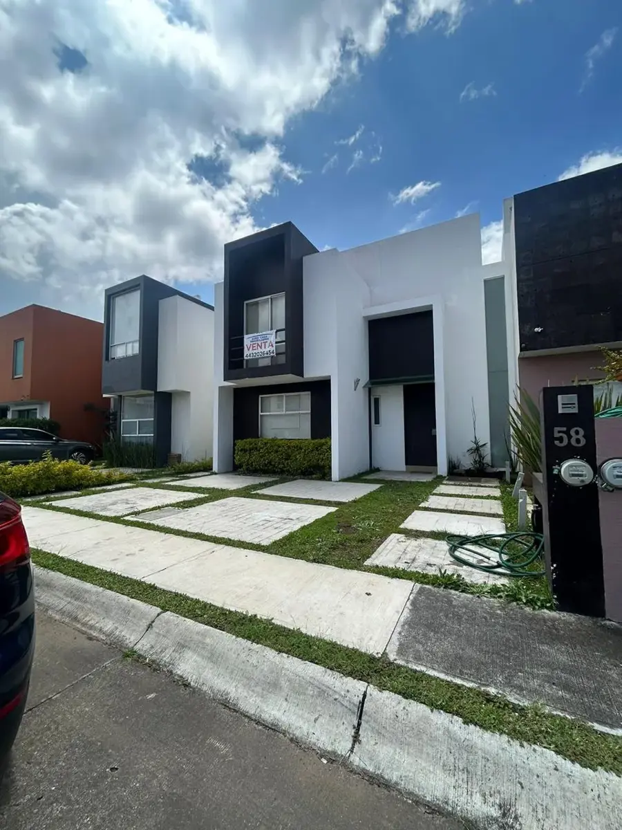 Casa en venta en Rincón de la Montaña, Morelia — foto 1 de 12
