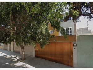 Casa en Jardines de Casa Nueva, Ecatepec de Morelos, México