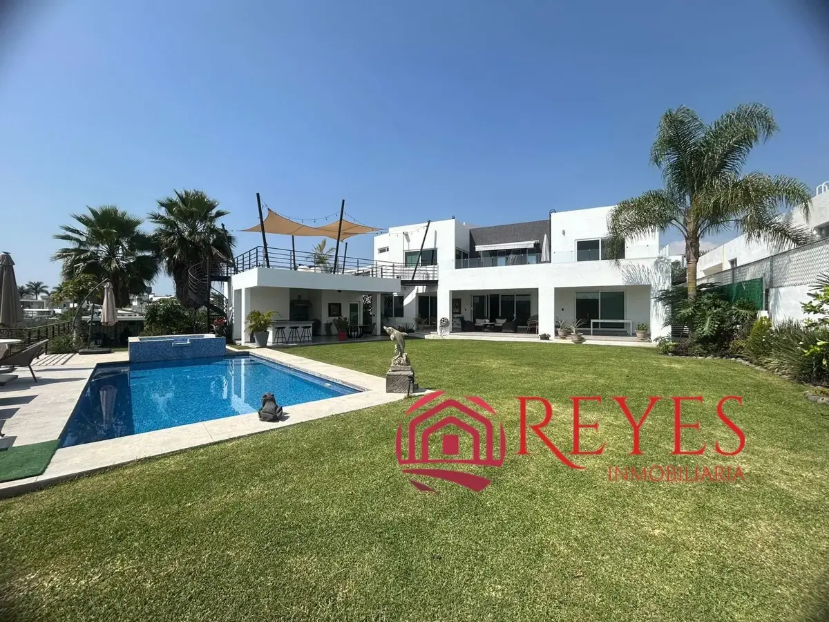 Casa en venta en Lomas de Cocoyoc, Atlatlahucan — foto 1 de 16