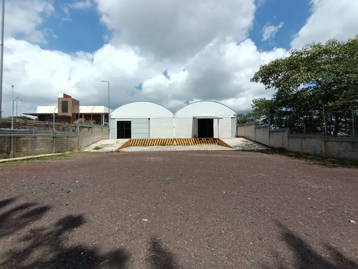 Bodega en renta en Central de Abastos Xalapa, Xalapa — foto 1 de 27