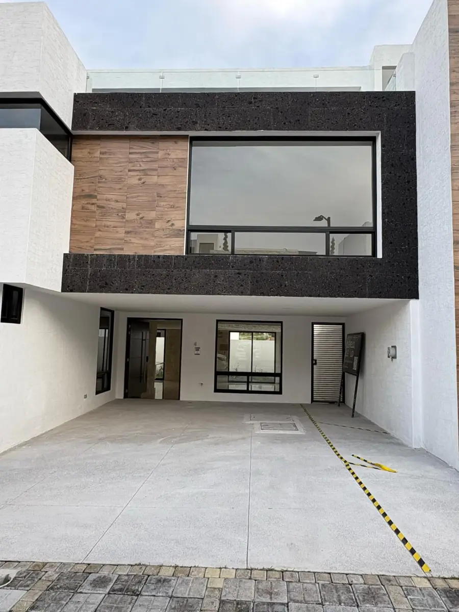 Casa en venta en Lomas de Angelópolis, San Andrés Cholula — foto 1 de 11