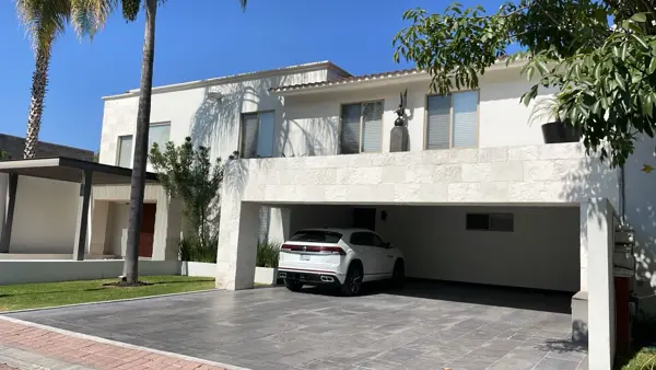 Casa en venta en Ampliación Huertas del Carmen, Corregidora — foto 2 de 15