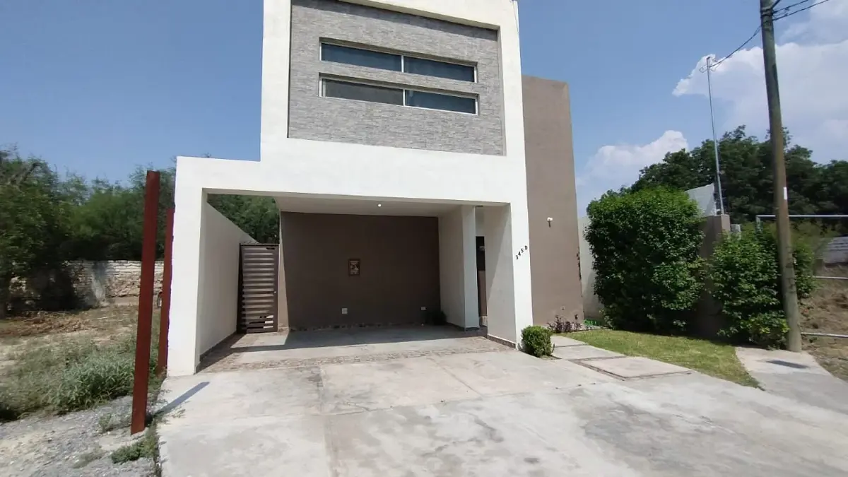 Casa en venta en La Aurora, Saltillo — foto 1 de 15