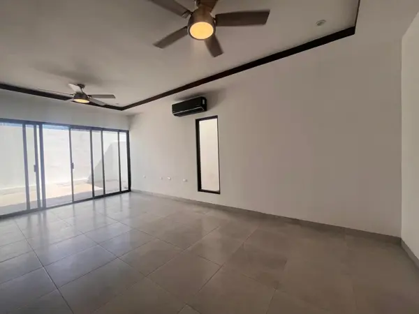 Casa en venta en Villas del Renacimiento, Torreón — foto 3 de 11