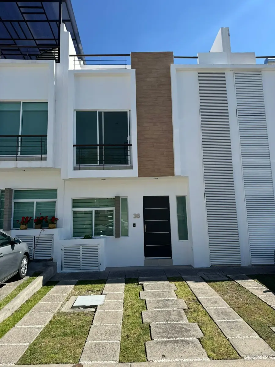 Casa en venta en Colinas del Santuario, Corregidora — foto 1 de 21