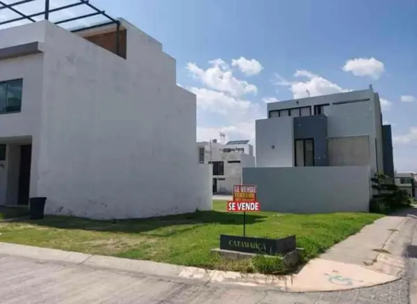 Terreno en venta en Valle Imperial, Zapopan — foto 2 de 16