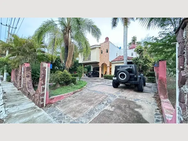 Casa en venta en Las Cañadas (Bosques de San Isidro), Zapopan — foto 2 de 36