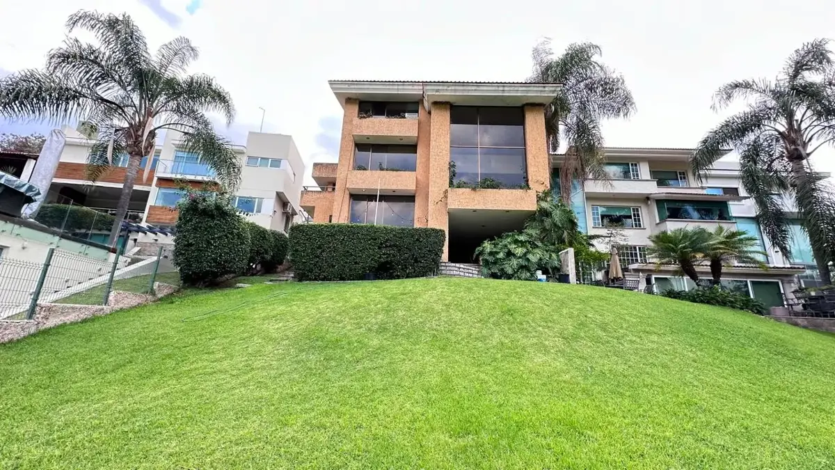 Casa en venta en Las Cañadas (Bosques de San Isidro), Zapopan — foto 1 de 36