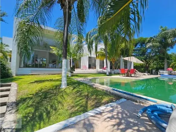 Casa en venta en Tequesquitengo, Jojutla — foto 3 de 28