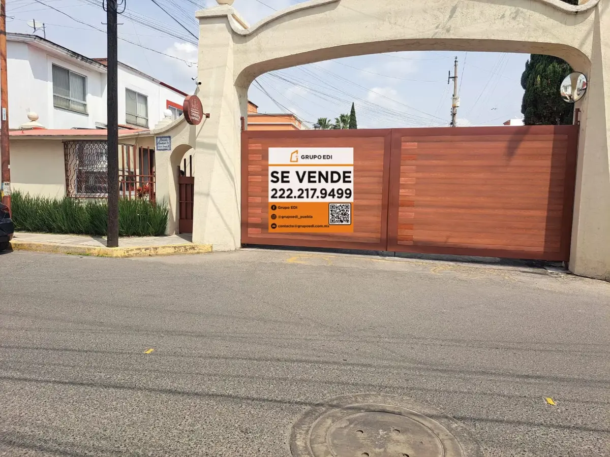 Casa en venta en Santiago Momoxpan, San Pedro Cholula — foto 1 de 27