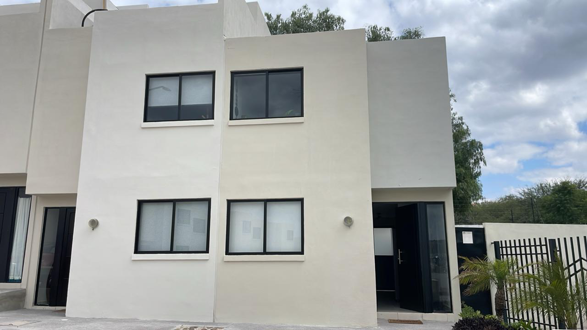 Casa en venta en Colinas del Santuario, Corregidora — foto 1 de 17