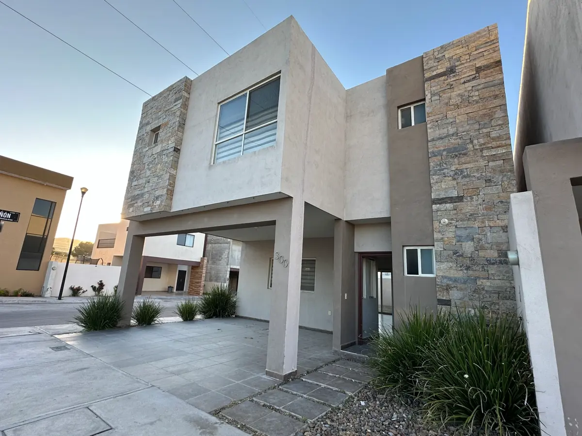 Casa en venta en Blanca Esthela, Ramos Arizpe — foto 1 de 26