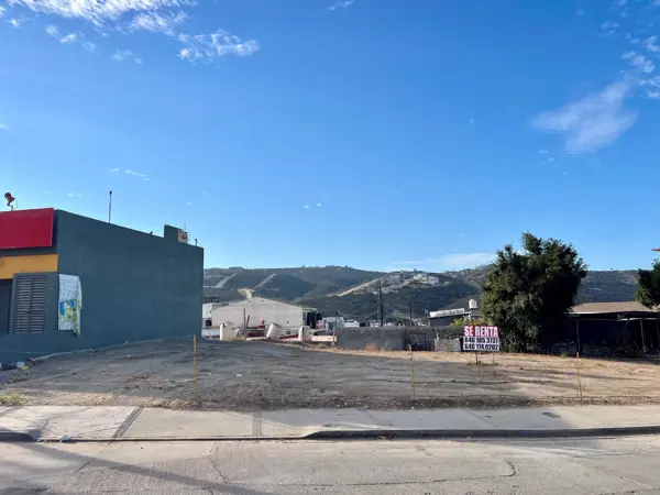 Terreno en renta en Valle Dorado, Ensenada — foto 2 de 5