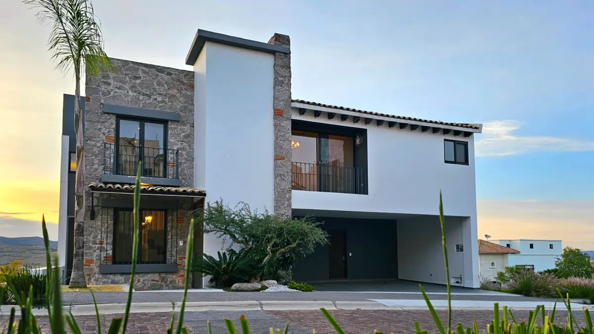 Casa en venta en Lomas de Angelópolis, San Andrés Cholula — foto 1 de 42