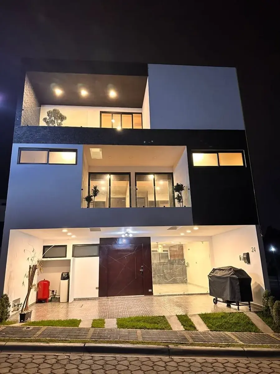 Casa en venta en Lomas de Angelópolis, San Andrés Cholula — foto 1 de 20