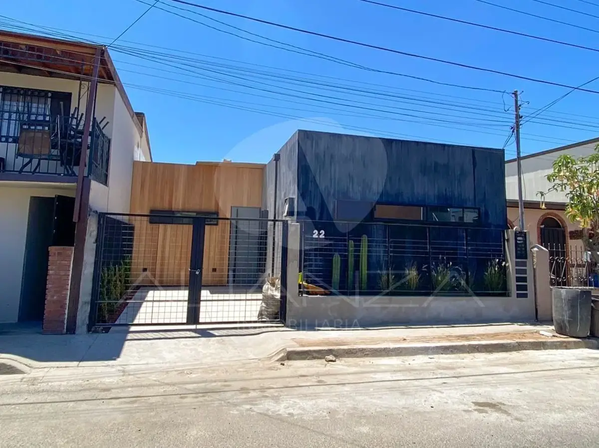 Casa en venta en Los Altos (Ruíz Valencia), Tijuana — foto 1 de 19