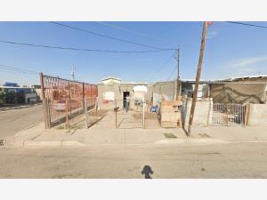 Casa en Villa Lomas Altas, Mexicali, Baja California