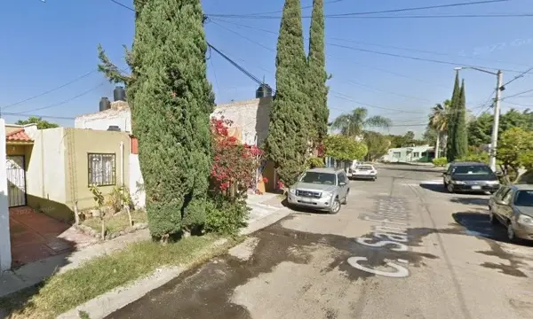 Casa en venta en Hacienda Santa Fe, Tlajomulco de Zúñiga — foto 2 de 11
