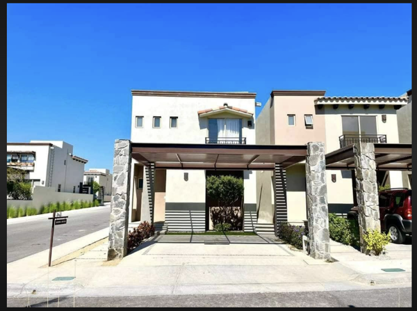 Casa en venta en La Cima Residencial, La Paz, Baja California Sur