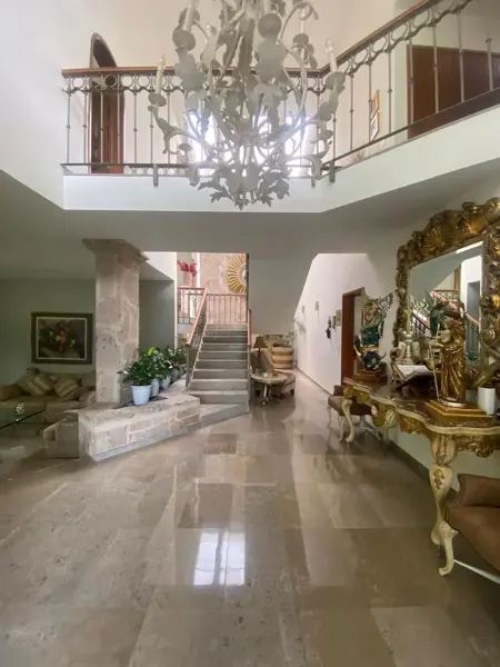 Casa en venta en Valle Real, Zapopan — foto 3 de 9