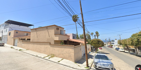 Casa en venta en Playas de Tijuana Sección Costa Azul, Tijuana — foto 2 de 4