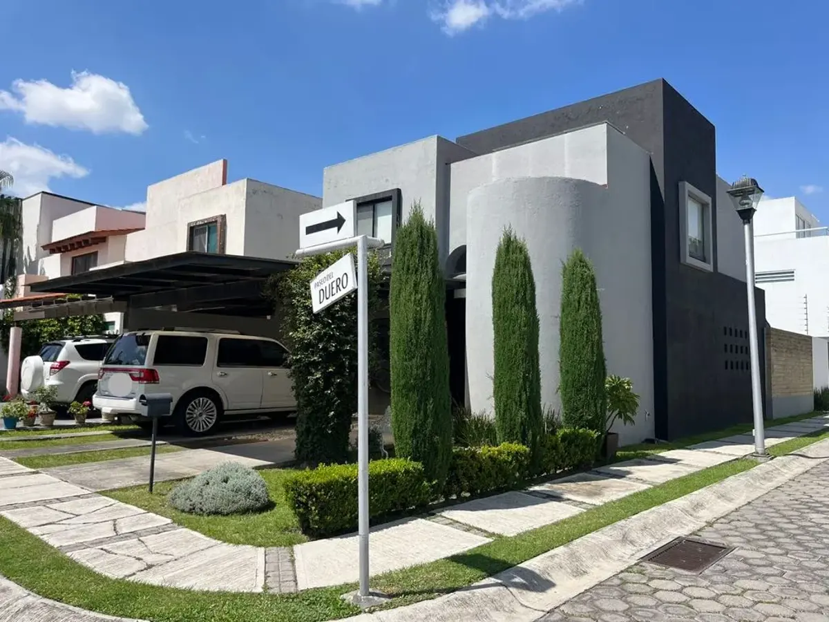 Casa en venta en Lomas de Angelópolis, San Andrés Cholula — foto 1 de 8