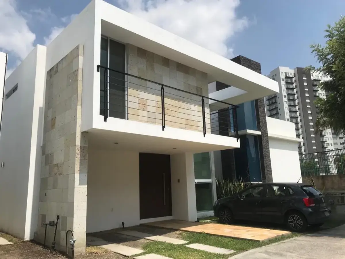 Casa en venta en Lomas de Angelópolis, San Andrés Cholula — foto 1 de 24