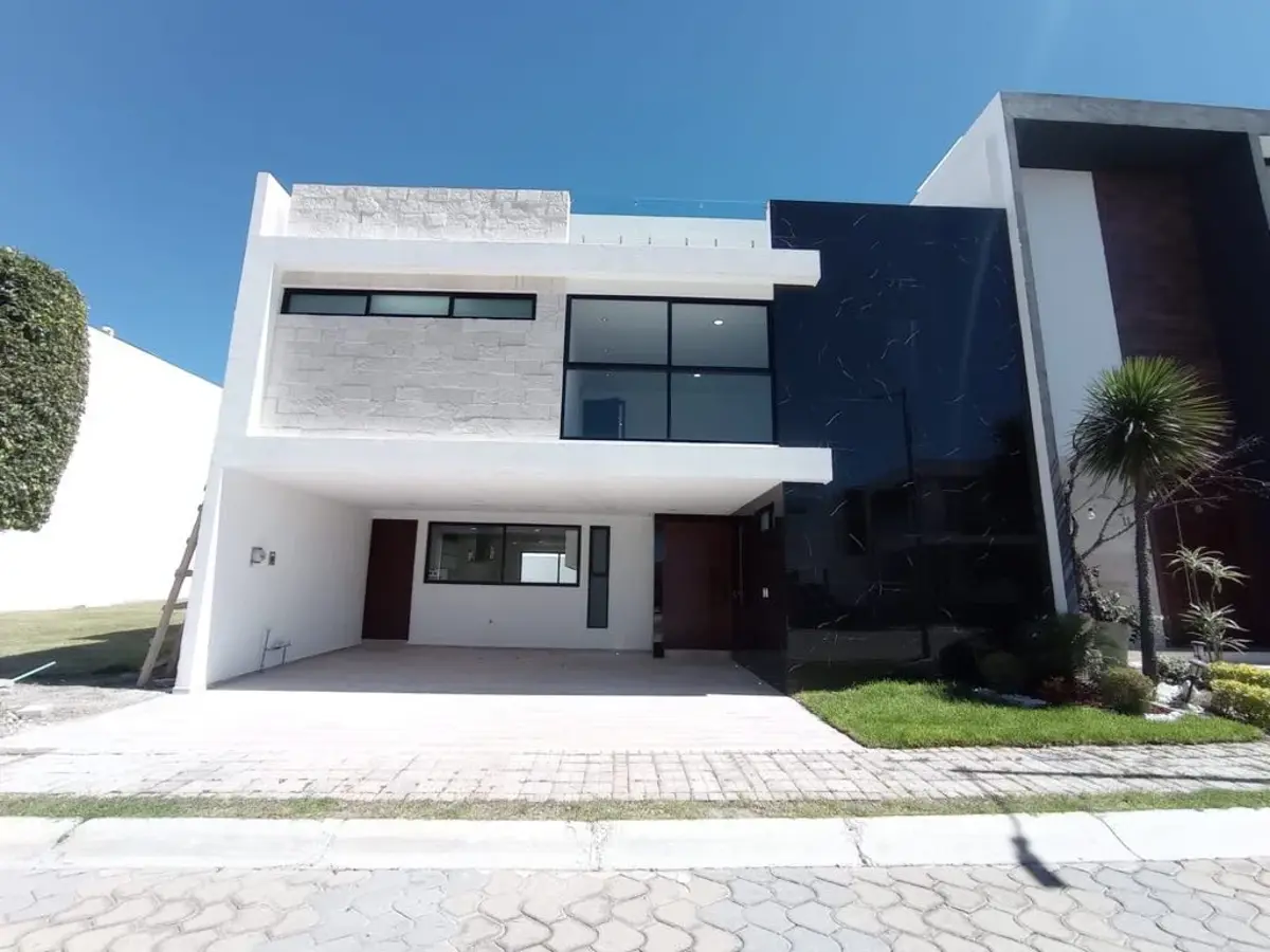 Casa en venta en Lomas de Angelópolis, San Andrés Cholula — foto 1 de 16