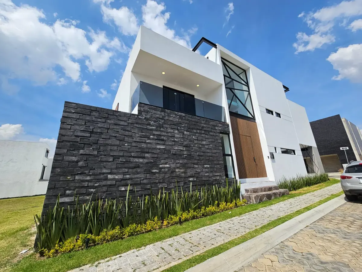 Casa en venta en Lomas de Angelópolis II, San Andrés Cholula — foto 1 de 26