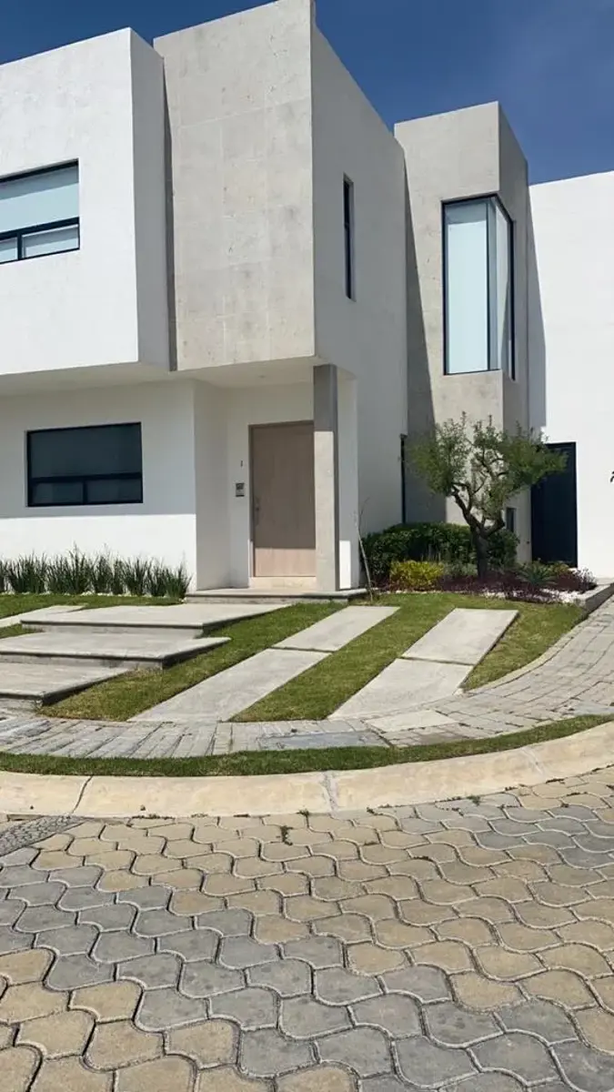 Casa en renta en Lomas de Angelópolis, San Andrés Cholula — foto 1 de 9