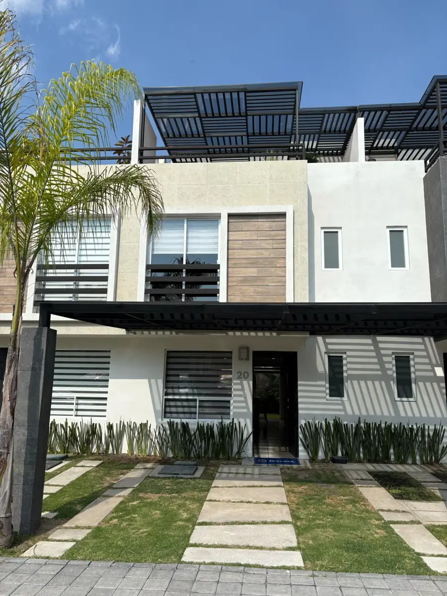Casa en venta en Lomas de Angelópolis, San Andrés Cholula — foto 1 de 15