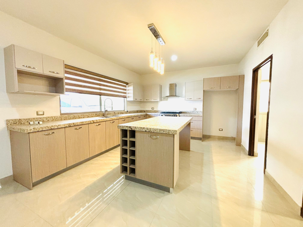 Casa en venta en Las Trojes, Torreón — foto 2 de 28