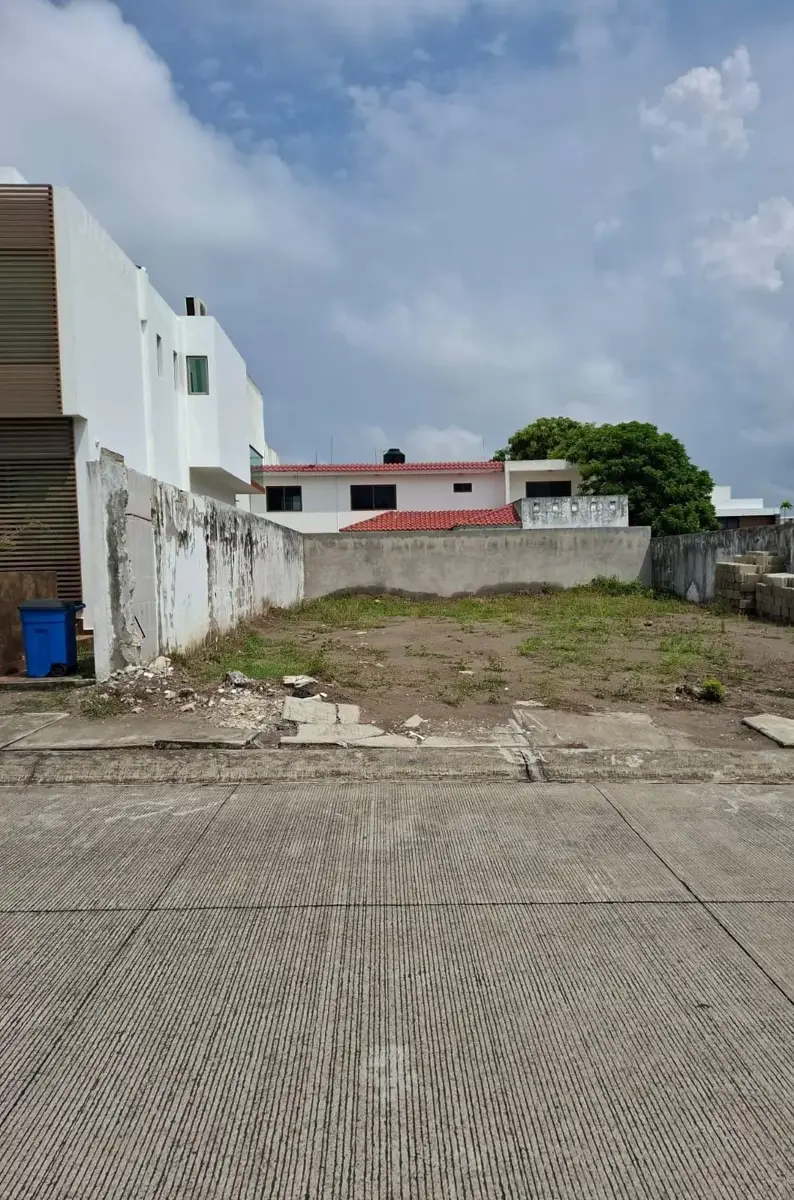 Terreno en venta en Las Lomas Residencial, Alvarado — foto 1 de 3