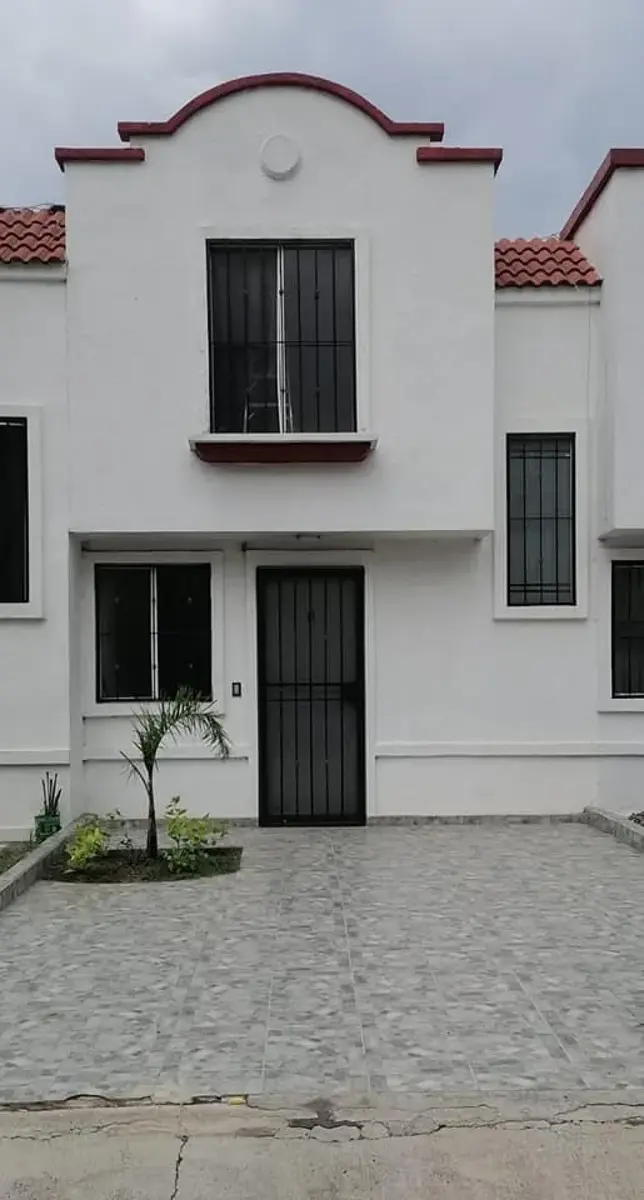 Casa en venta en Jardines de Miraflores, San Pedro Tlaquepaque — foto 1 de 14