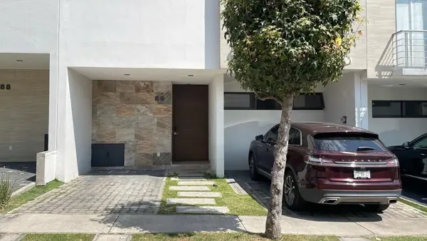 Casa en venta en El Palomar, Tlajomulco de Zúñiga — foto 2 de 12
