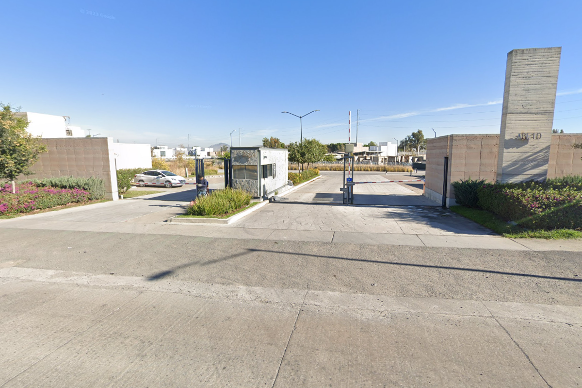 Terreno en venta en Bosques Vallarta, Zapopan — foto 1 de 9