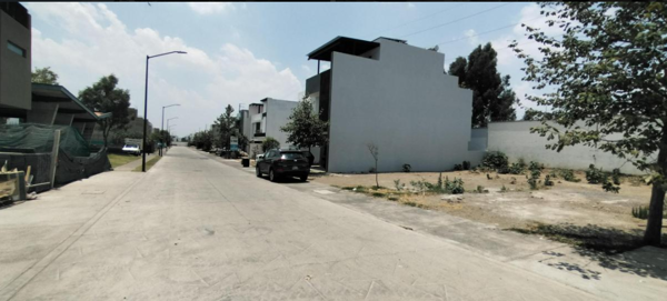 Terreno en venta en Bosques Vallarta, Zapopan — foto 2 de 9