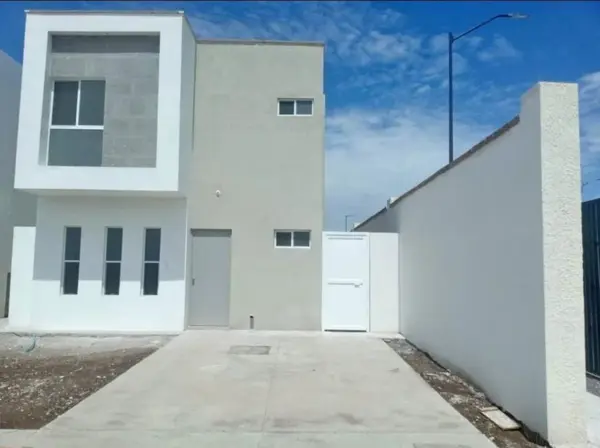 Casa en venta en Loma Real, Torreón — foto 3 de 11