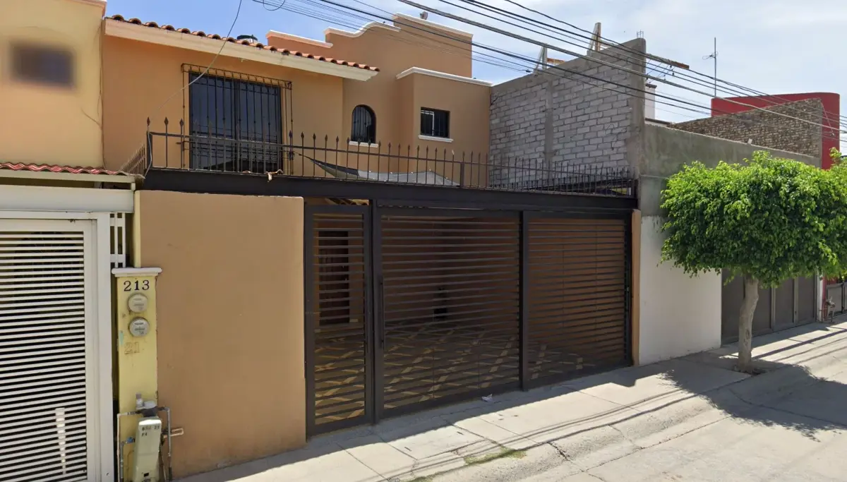 Casa en venta en Arboledas de Ibarrilla, León — foto 1 de 12