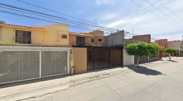 Casa en venta en Arboledas de Ibarrilla, León — foto 2 de 12