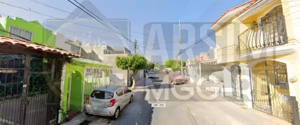 Casa en venta en Francisco Villa, Zapopan — foto 2 de 64