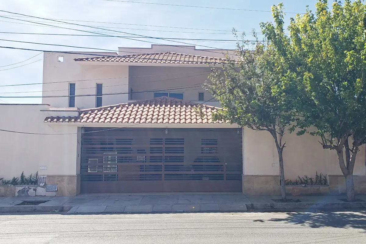 Casa en venta en Cumbres, Saltillo — foto 1 de 26