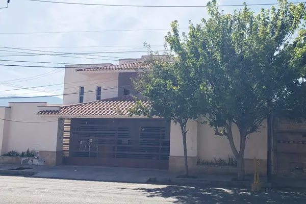 Casa en venta en Cumbres, Saltillo — foto 2 de 26