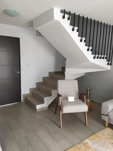 Casa en venta en Paseos de Chavarría, Mineral de la Reforma — foto 2 de 9