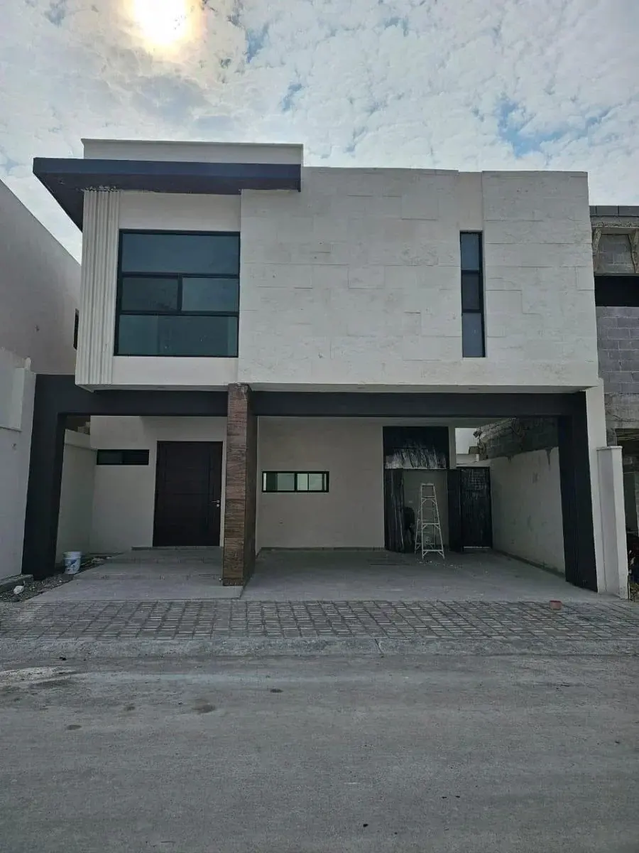 Casa en venta en Privanzas del Campestre, Arteaga — foto 1 de 11