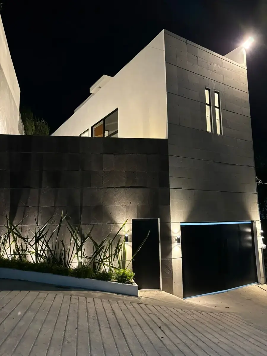 Casa en venta en Brisas de Cuernavaca, Cuernavaca — foto 1 de 19