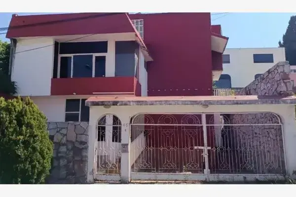 Casa en Lomas del Marmol, Puebla, Puebla