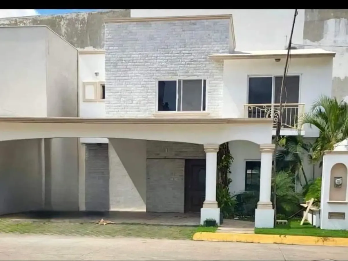 Casa en renta en Residencial San Ángel, Centro — foto 1 de 13
